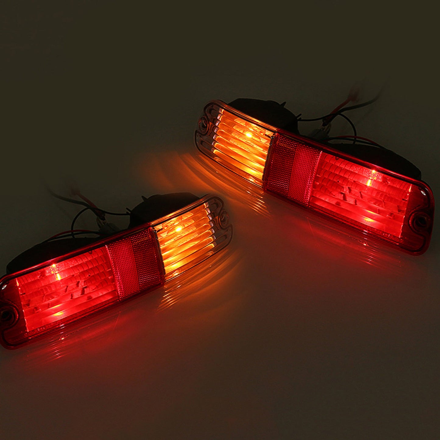 LH+RH Rear Bumper Light Suitable For Mitsubishi Pajero Montero MN133775 MN133776-2